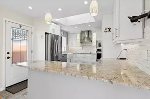 9427 Merrill Ave, Morton Grove, IL 60053 - Photo 10