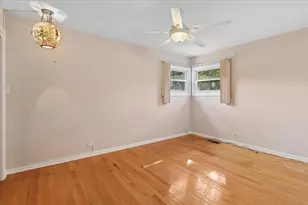 9427 Merrill Ave, Morton Grove, IL 60053 - Photo 12