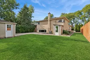 9427 Merrill Ave, Morton Grove, IL 60053 - Photo 20