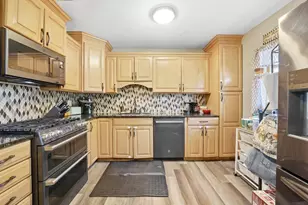 909 Cypress Ln, Joliet, IL 60435 - Photo 4