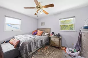 909 Cypress Ln, Joliet, IL 60435 - Photo 18