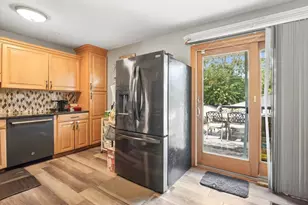 909 Cypress Ln, Joliet, IL 60435 - Photo 8