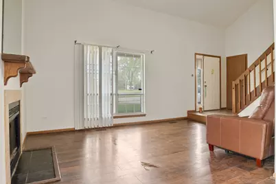 19401 Hickory Place, Country Club Hills, IL 60478 - Photo 4