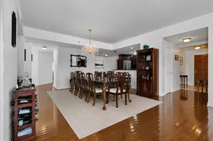 21 E Huron St, Chicago, IL 60611 - Photo 8