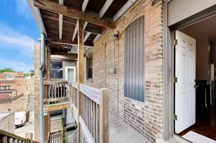 1520 W Belle Plaine Ave, Chicago, IL 60613 - Photo 22