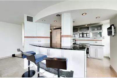 360 E Randolph Street #1401, Chicago, IL 60601 - Photo 4