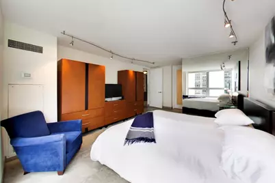 360 E Randolph Street #1401, Chicago, IL 60601 - Photo 16