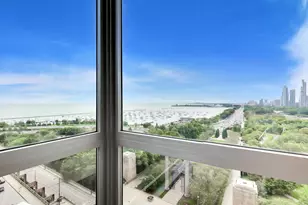 360 E Randolph St, Chicago, IL 60601 - Photo 8