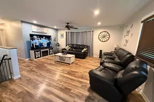 5349 Lawrence Dr, Kirkland, IL 60146 - Photo 14