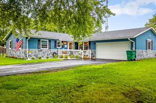 5349 Lawrence Dr, Kirkland, IL 60146 - Photo 2
