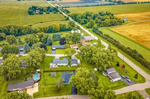 5349 Lawrence Dr, Kirkland, IL 60146 - Photo 8