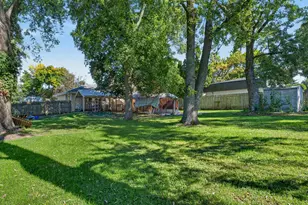 21 Janet Ave, Darien, IL 60561 - Photo 18
