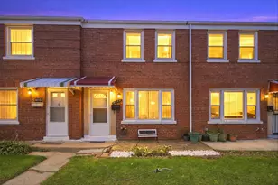 4017 W 58th St, Chicago, IL 60629 - Photo 2