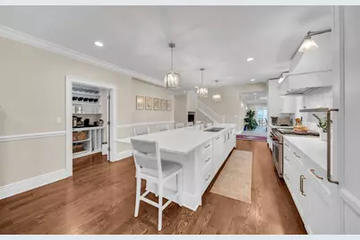 711 W Old Elm Road, Lake Forest, IL 60045 - Photo 6
