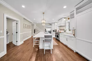 711 W Old Elm Rd, Lake Forest, IL 60045 - Photo 4