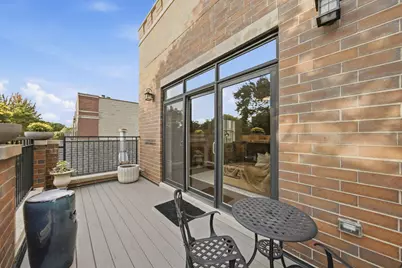 2722 N Wayne Avenue #3, Chicago, IL 60614 - Photo 10