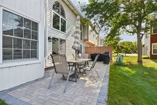 345 Ascot Ln, Streamwood, IL 60107 - Photo 18