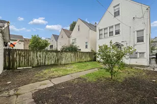 2953 N Hamlin Ave, Chicago, IL 60618 - Photo 4
