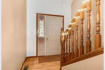 805 S Lawrence Way, Pontiac, IL 61764 - Photo 12