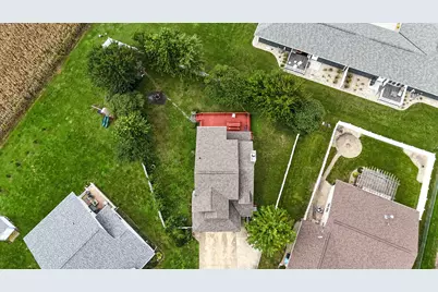 805 S Lawrence Way, Pontiac, IL 61764 - Photo 4