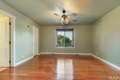 317 Quist Court, Grayslake, IL 60030 - Photo 10