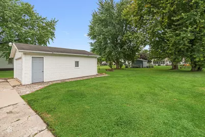 206 S 3rd Street, Malta, IL 60150 - Photo 16