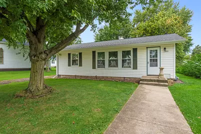 206 S 3rd Street, Malta, IL 60150 - Photo 2