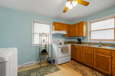 206 S 3rd Street, Malta, IL 60150 - Photo 6