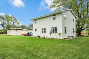 2677 N 45th Rd, Sandwich, IL 60548 - Photo 32
