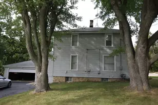 803 N Washington Ave, Batavia, IL 60510 - Photo 4