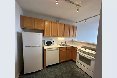655 W Irving Park Road #1609, Chicago, IL 60613 - Photo 4