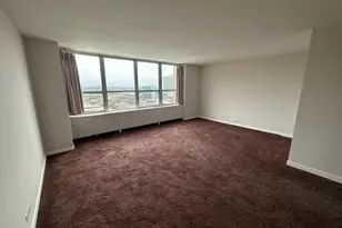 655 W Irving Park Rd, Chicago, IL 60613 - Photo 8