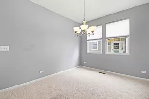 8226 Woodview Ave, Joliet, IL 60431 - Photo 6