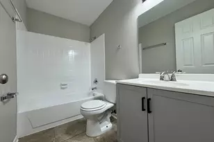 1539 Raymond Dr, Naperville, IL 60563 - Photo 16