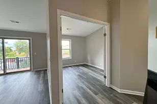 1539 Raymond Dr, Naperville, IL 60563 - Photo 4