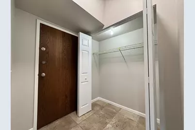 1539 Raymond Drive #204, Naperville, IL 60563 - Photo 2
