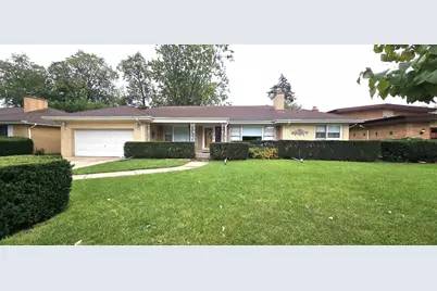 6425 N Knox Avenue, Lincolnwood, IL 60712 - Photo 1