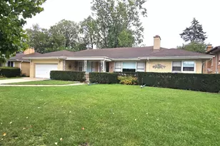 6425 N Knox Ave, Lincolnwood, IL 60712 - Photo 2