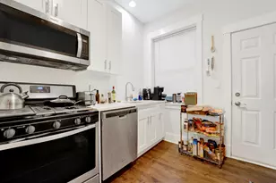 1000 W Dakin St, Chicago, IL 60613 - Photo 6