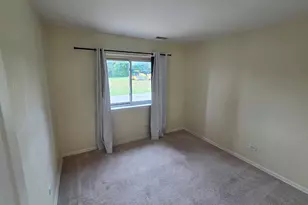1761 W Algonquin Rd, Mount Prospect, IL 60056 - Photo 8