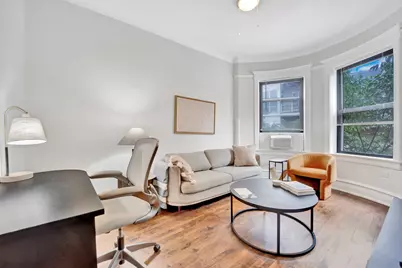 1006 W Dakin Street #3, Chicago, IL 60613 - Photo 2