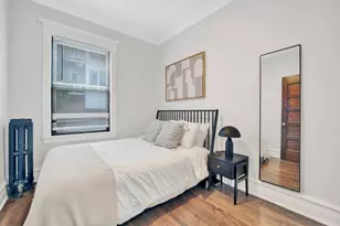 1006 W Dakin St, Chicago, IL 60613 - Photo 4