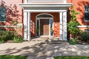 419 Lee St, Evanston, IL 60202 - Photo 2
