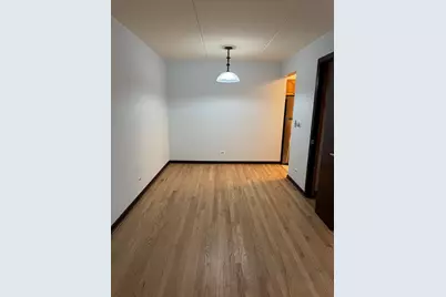 914 N Austin Boulevard #B4, Oak Park, IL 60302 - Photo 8