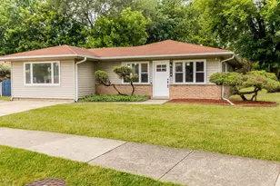 574 Lakewood Blvd, Park Forest, IL 60466 - Photo 1