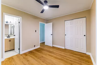 574 Lakewood Boulevard, Park Forest, IL 60466 - Photo 10