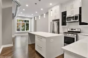 608 W Arlington Pl, Chicago, IL 60614 - Photo 4