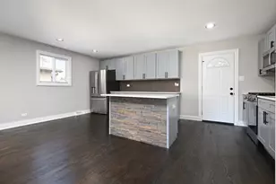 16607 Paulina St, Markham, IL 60428 - Photo 4