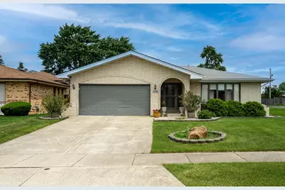 6426 W 84th Place, Burbank, IL 60459 - Photo 2