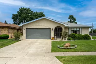 6426 W 84th Pl, Burbank, IL 60459 - Photo 2